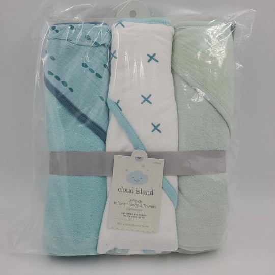 cloud-island-infant-lightweight-hooded-towels-1