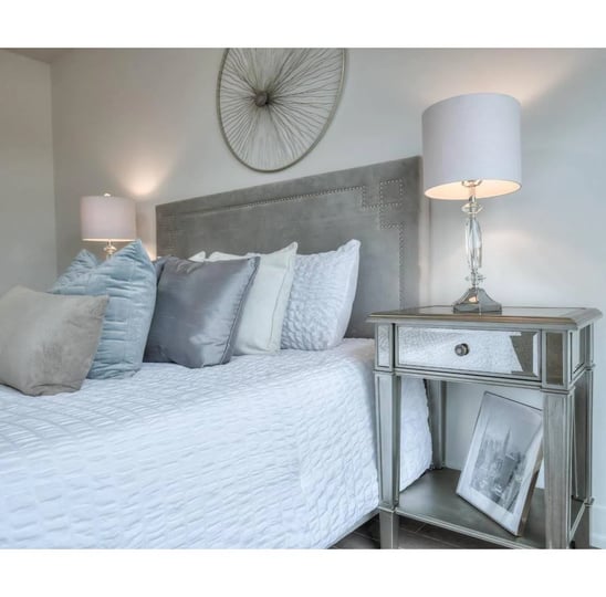 corvette-1-drawer-clear-mirrored-nightstand-house-of-hampton-1