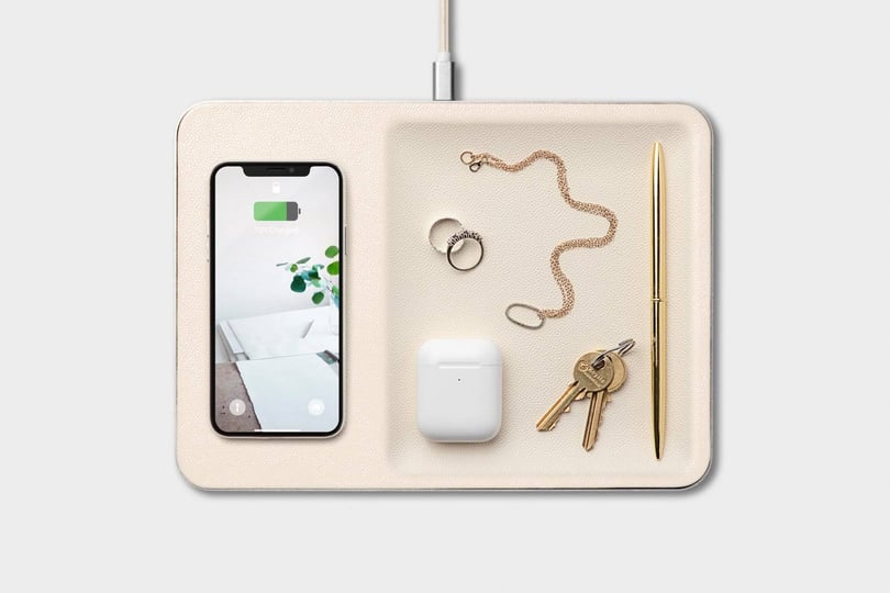 courant-catch-3-wireless-charging-tray-1
