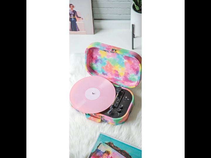 crosley-discovery-turntable-tie-dye-1