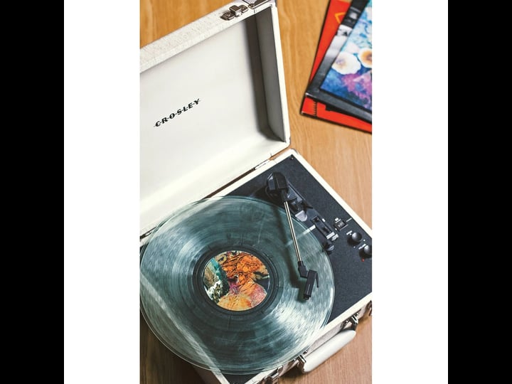 crosley-furniture-executive-record-player-in-sand-1