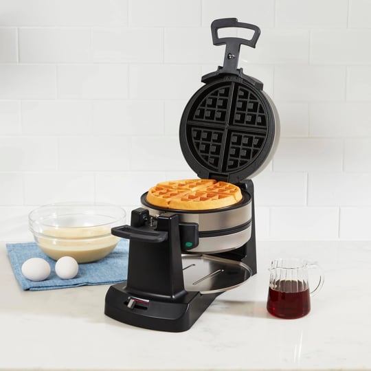 cuisinart-double-flip-belgian-waffle-maker-1