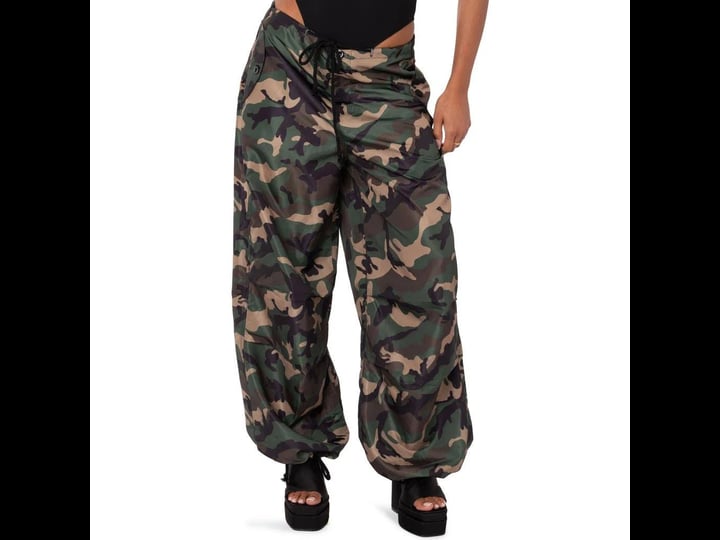 edikted-camouflage-cargo-pants-in-olive-1