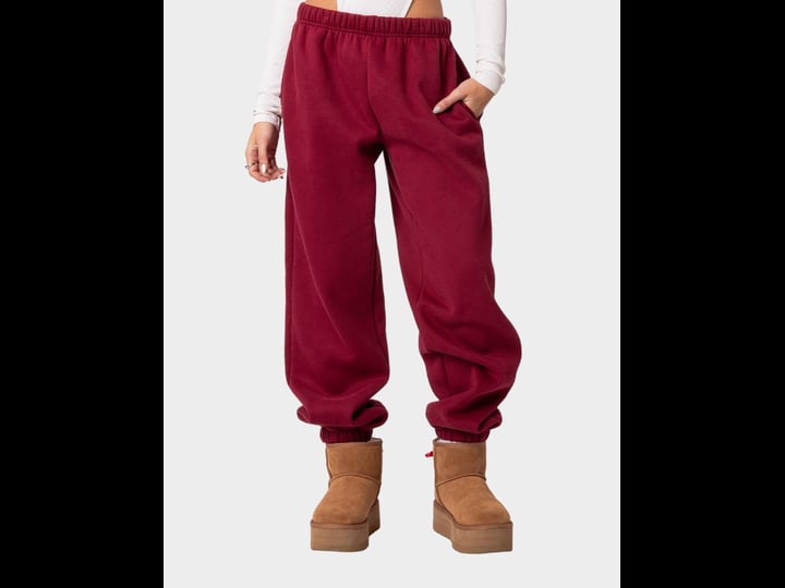 edikted-clark-oversize-sweatpants-in-burgundy-1