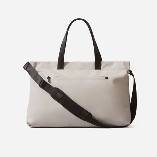 everlane-renew-transit-weekender-bag-in-warm-quartz-1