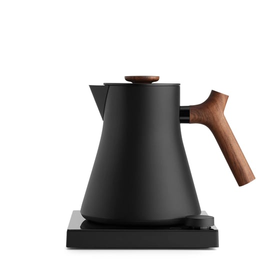 fellow-corvo-ekg-pro-studio-electric-tea-kettle-matte-black-with-walnut-handle-1