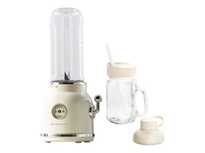 frigidaire-retro-smoothie-maker-cream-1