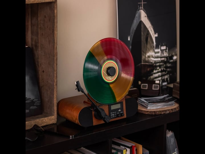 fuse-vert-vertical-vinyl-record-player-audio-technica-cartridge-bluetooth-1