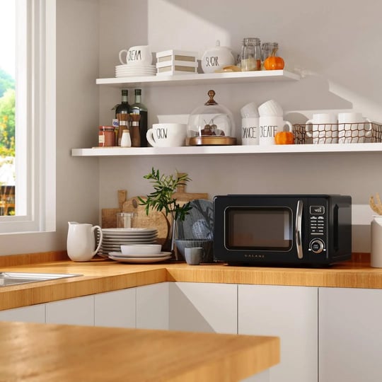 galanz-0-9-cu-ft-retro-microwave-black-1