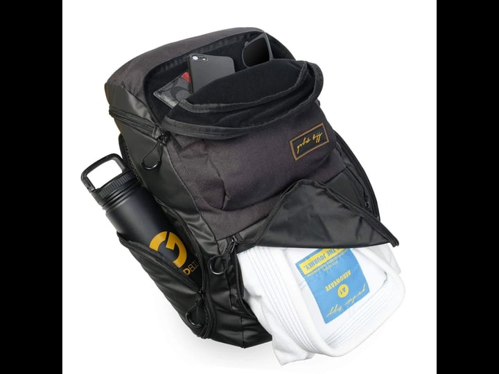 gold-bjj-jiu-jitsu-backpack-heavy-duty-gym-bag-with-waterproof-gi-pocket-1