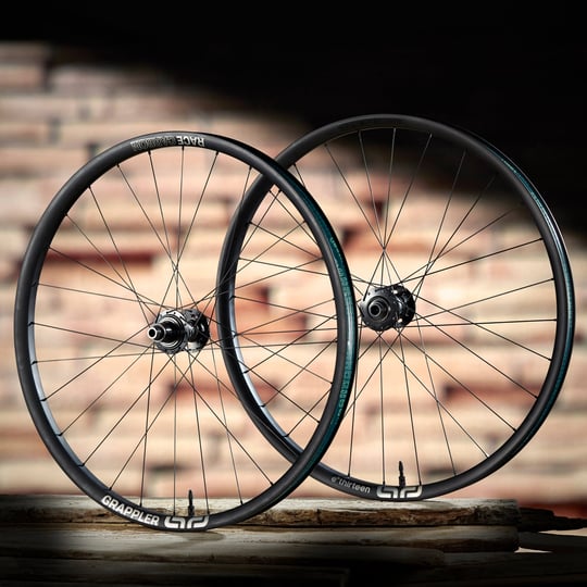 grappler-race-carbon-enduro-wheels-29-boost-front-1