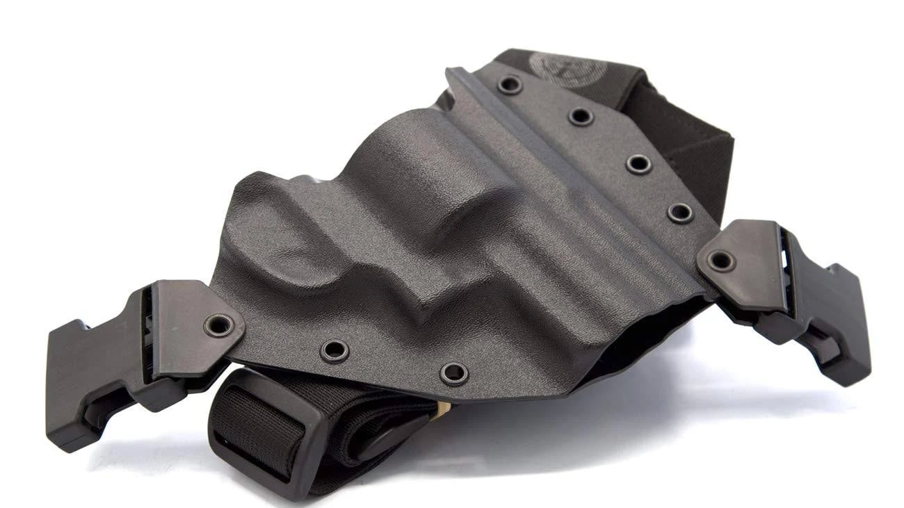 gunfighters-inc-kenai-chest-holster-for-ruger-redhawk-super-redhawk-1