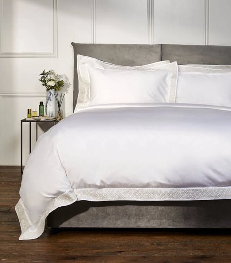 harrods-of-london-rivoli-duvet-cover-set-260cm-x-220cm-white-super-king-1