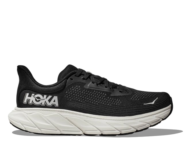 hoka-womens-arahi-7-10-black-white-1
