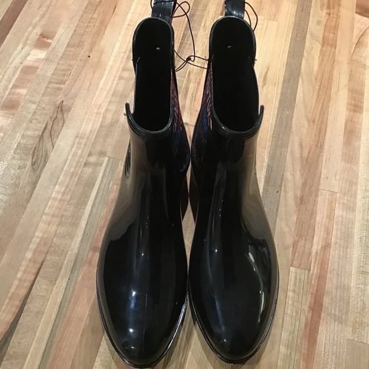 juicy-couture-shoes-juicy-couture-black-heart-graffiti-romance-rain-boots-size-8-color-black-size-8--1