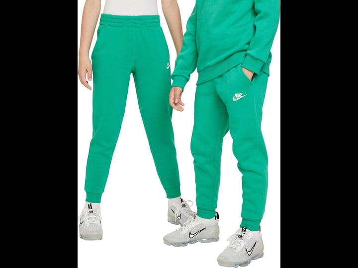 kids-nike-sportswear-club-fleece-joggers-large-stadium-green-white-1