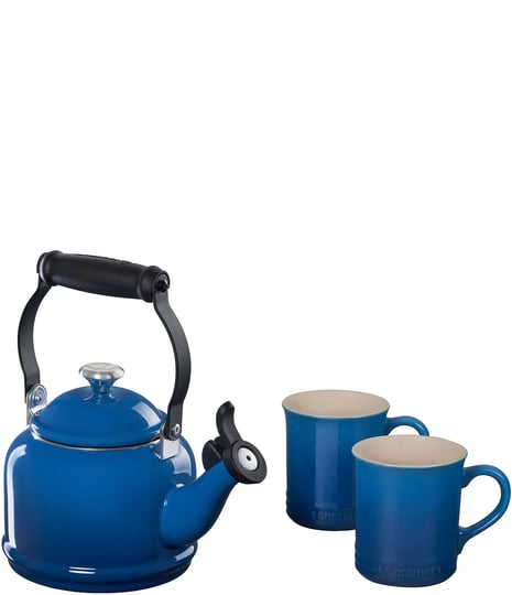 le-creuset-demi-kettle-mugs-set-in-marseille-1