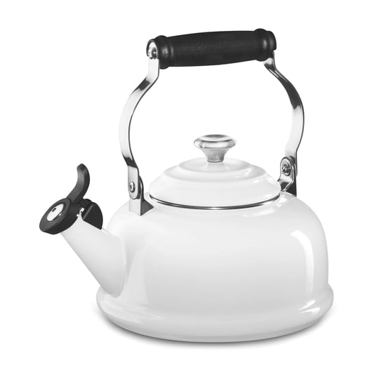 le-creuset-kettle-whistling-white-1