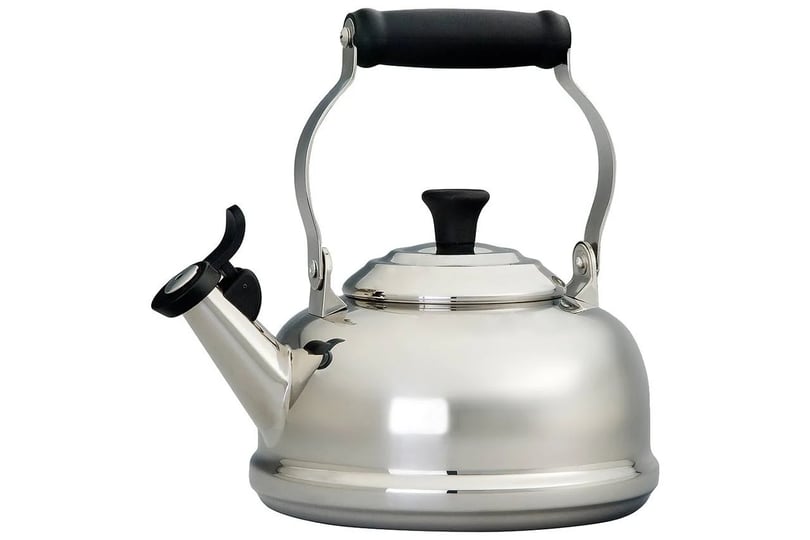 le-creuset-stainless-steel-1-7-quart-whistling-tea-kettle-1