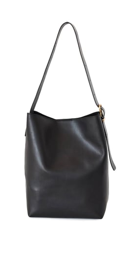 madewell-the-essential-bucket-tote-in-true-black-1