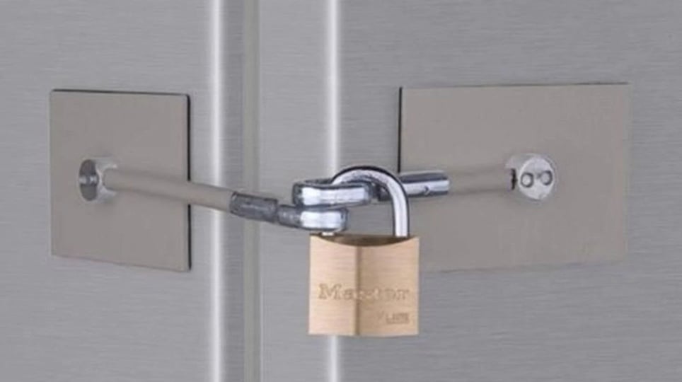 marinelock-stainless-steel-refrigerator-door-lock-kit-no-padlock-1