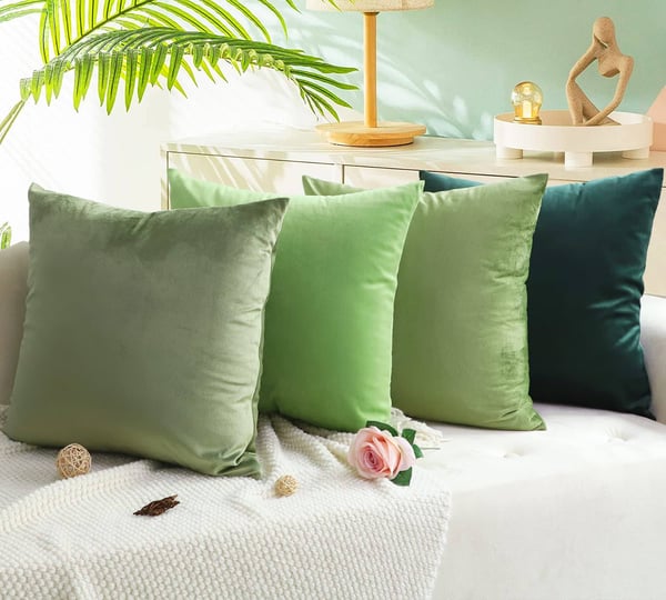 mekajus-green-throw-pillow-covers-20x20-set-of-4-velvet-soft-square-pillow-cover-couch-pillow-cover--1