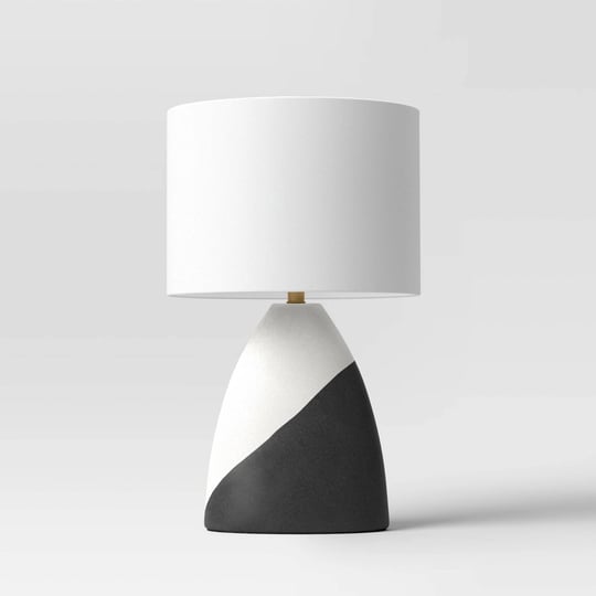modern-table-lamp-black-white-threshold-1