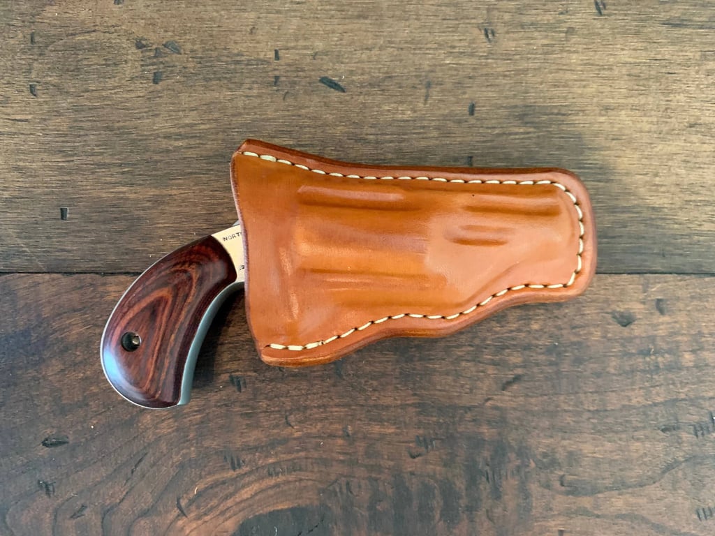 naa-22-ranger-ii-leather-holster-1-5-8-in-barrel-form-fitted-1