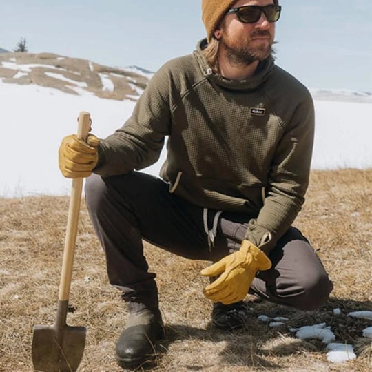 near-zero-titanium-shovel-sharpened-with-handle-1