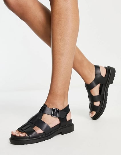 new-look-chunky-sandals-in-black-1