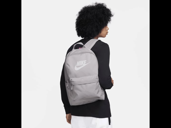 nike-heritage-backpack-25l-1