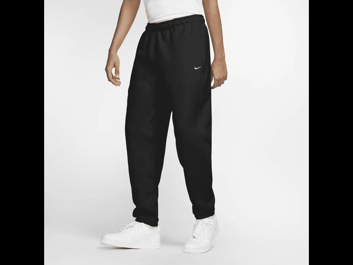 nike-nrg-black-fleece-pants-1