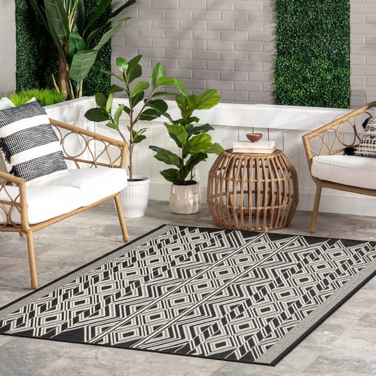 nuloom-lauren-liess-diamondback-indoor-outdoor-area-rug-5-x-8-black-1