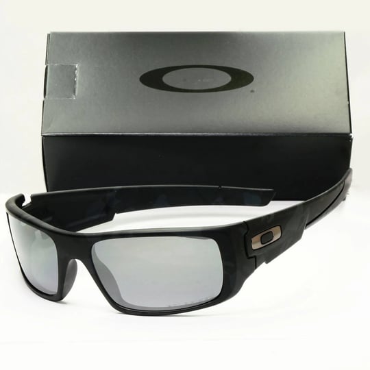 oakley-crankshaft-polarized-mens-sunglasses-1