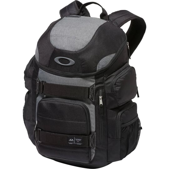 oakley-enduro-30l-backpack-blackout-1