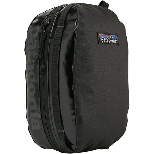 patagonia-black-hole-cube-medium-cabin-gold-1