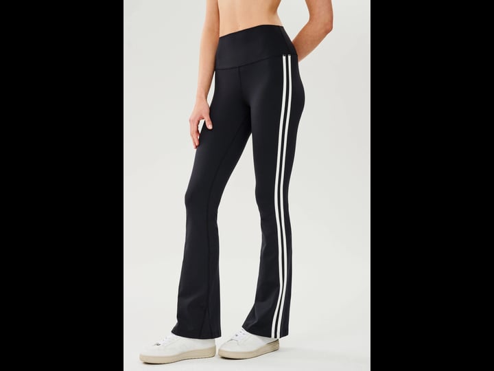 raquel-high-waist-flared-legging-black-white-splits59-1