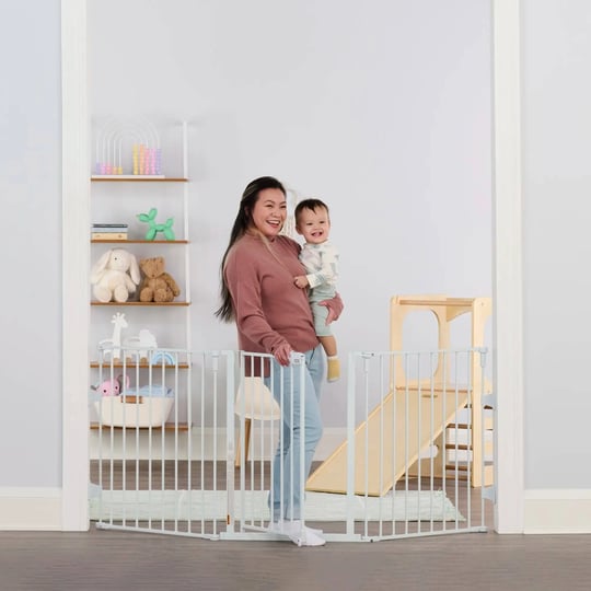 regalo-76-inch-super-wide-configurable-baby-gate-1