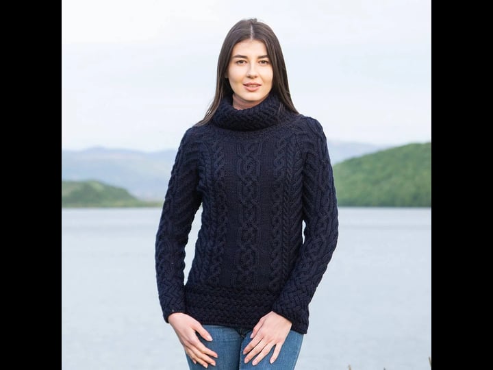 saol-aran-irish-sweater-for-women-made-of-100-merino-wool-ireland-fisherman-cable-knit-ladies-pullov-1