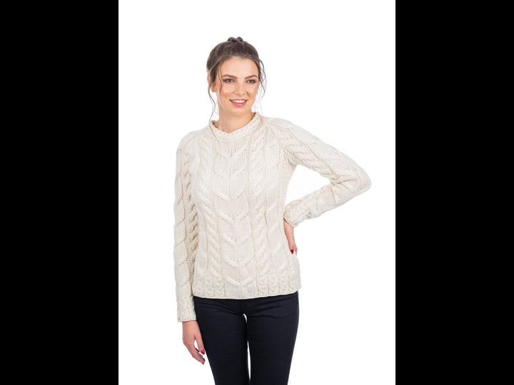 saol-aran-sweater-made-in-ireland-100-premium-merino-wool-for-women-irish-crew-cable-knitted-raglan--1
