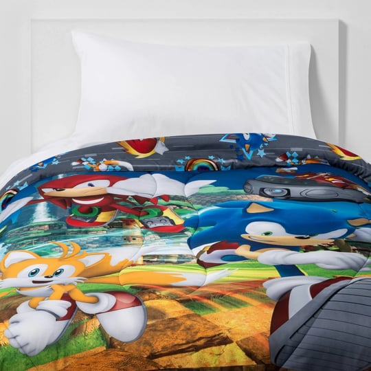 segasonic-the-hedgehog-twin-sonic-the-hedgehog-run-rings-around-you-reversible-kids-comforter-1
