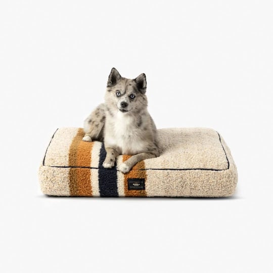 shinola-pet-napper-pillow-bed-in-oatmeal-small-28w-x-20d-x-4h-1
