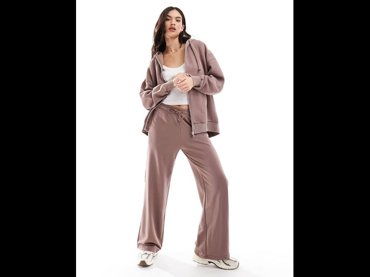 stradivarius-wide-leg-sweatpants-in-washed-brown-part-of-a-set-1