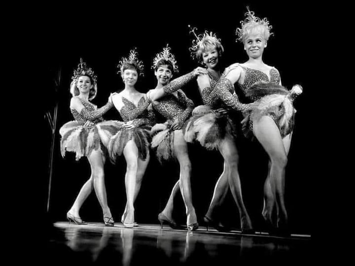 the-barbara-windsor-story-tt7145842-1