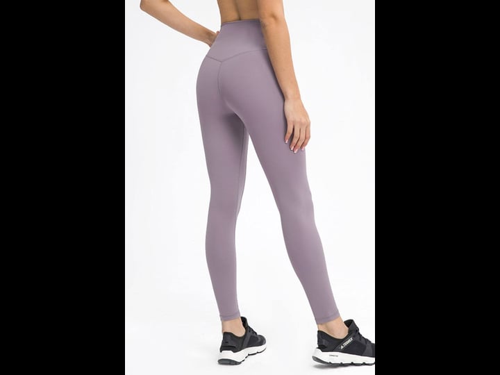 the-borges-collective-card-pocket-leggings-lavender-7