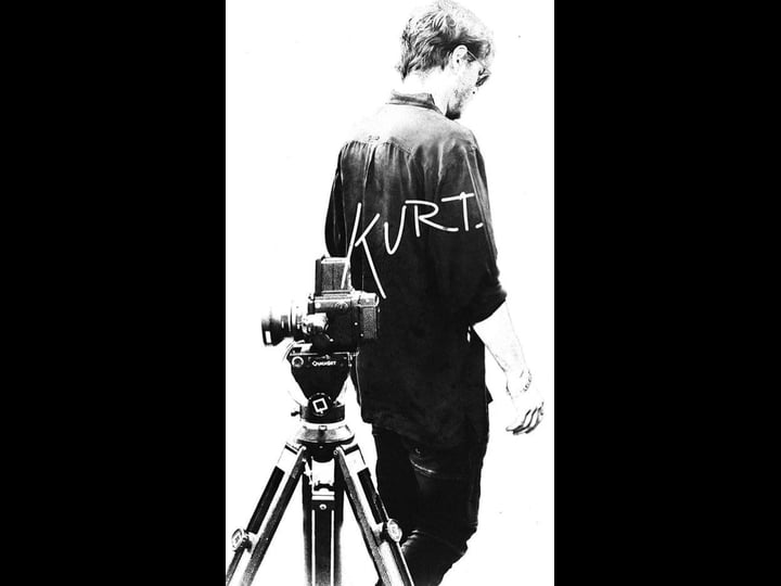 the-man-behind-the-camera-tt5843778-1