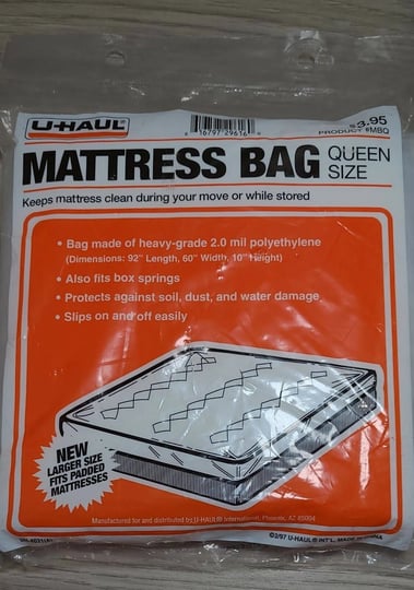 u-haul-queen-mattress-bag-for-moving-and-storage-protection-92-x-60-x-10-1