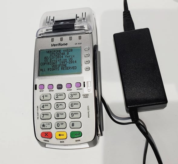 verifone-vx520-credit-card-machine-terminal-reader-like-new-1