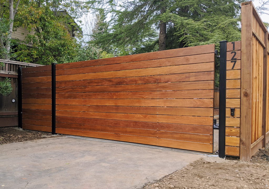 Driveway Gate — Image 2 of 11