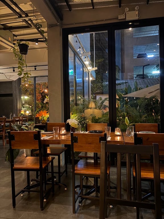 Earth House | Restaurant | Wine Bar photo 2